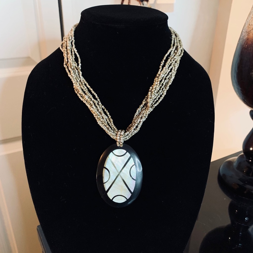 Vintage shiny clear brown necklace with pendant 🤎